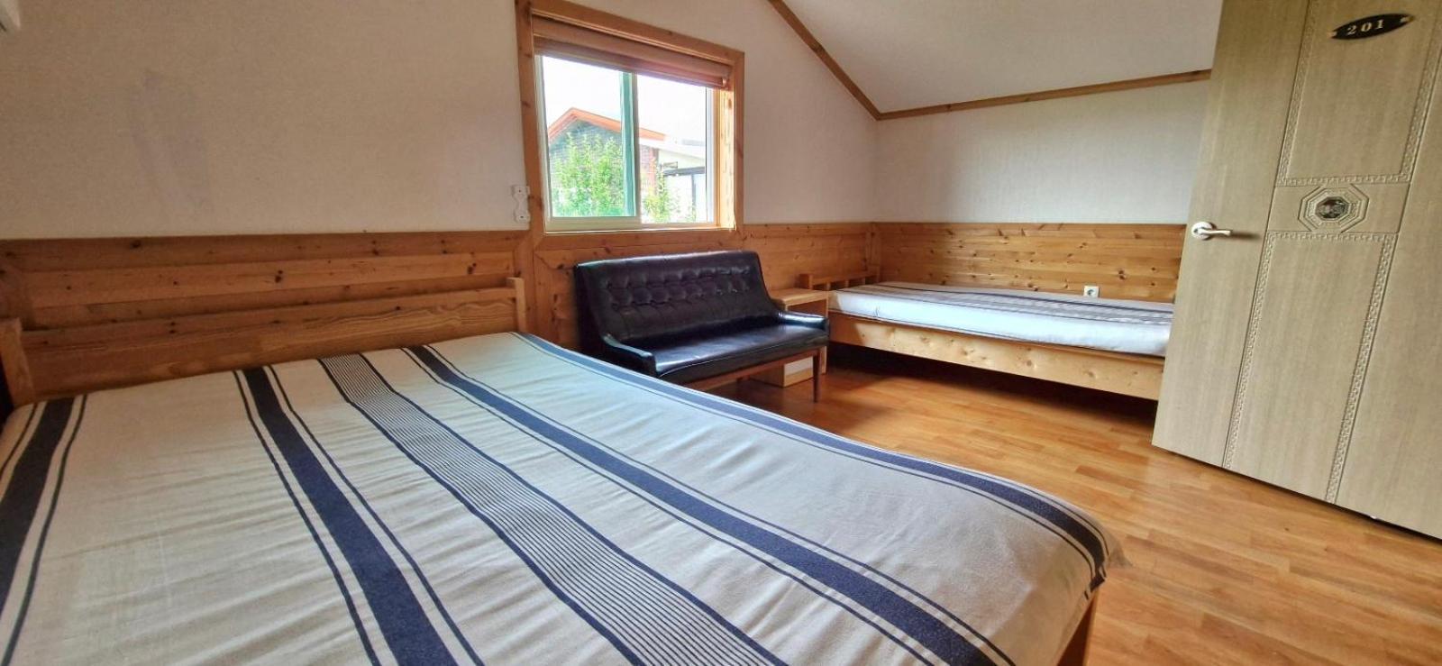 Tree House Guesthouse Jeju Dış mekan fotoğraf